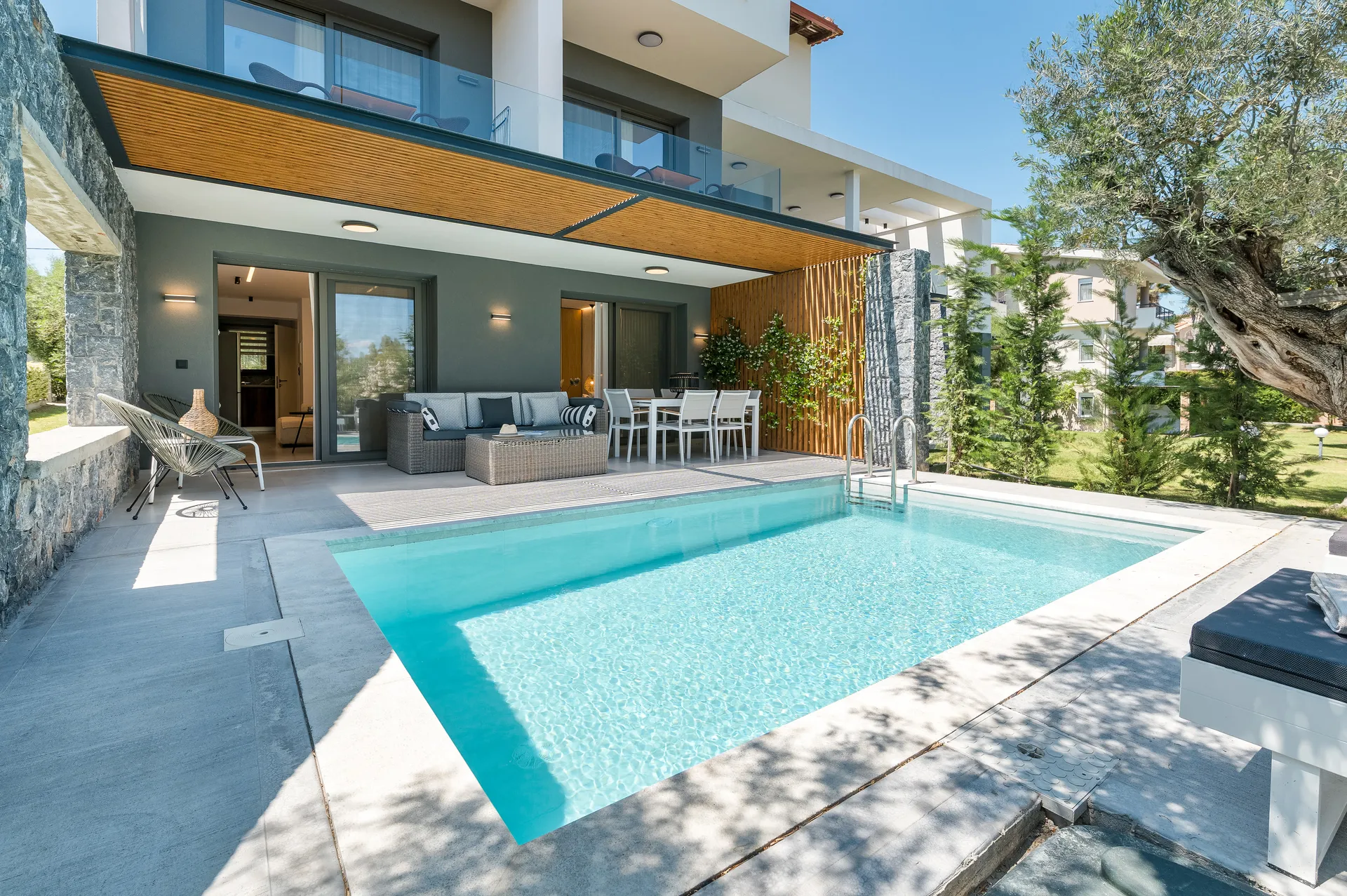 Tiara Holidays - Dionisos Resort - Suite with Private Pool